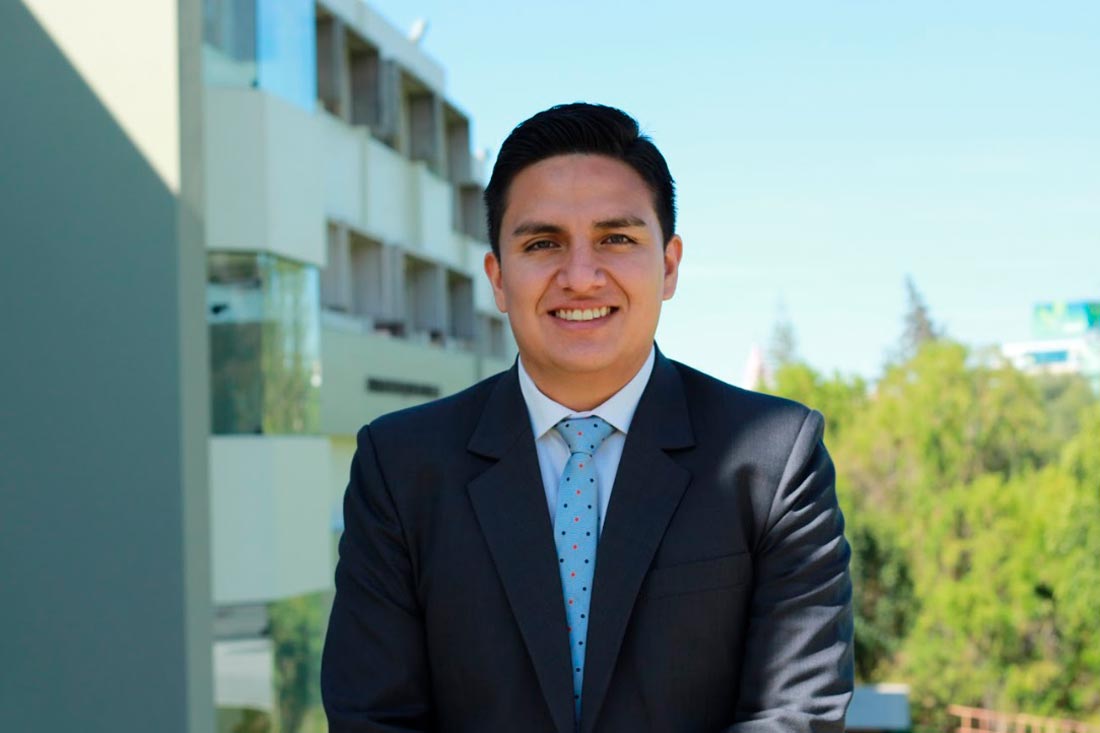 Profesor del Departamento de Ciencias Económicas y Empresariales UCSP, César Puma