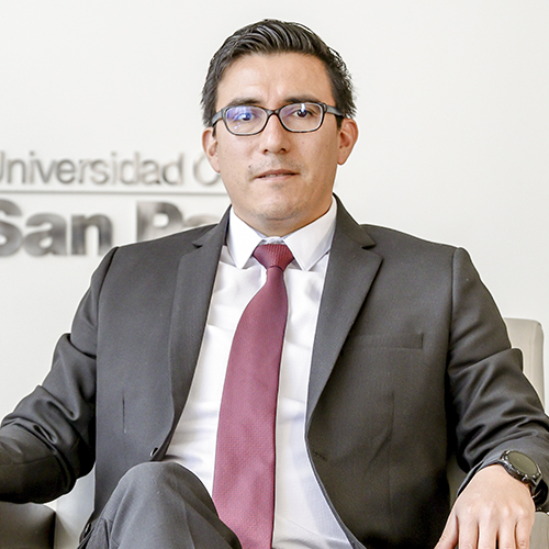 Mgtr. Mauricio León Tejada