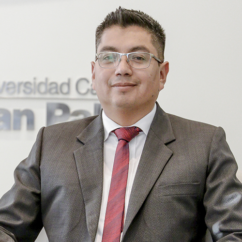 Dr. Dennis Barrios Aranibar