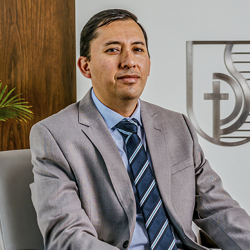 Sr. Víctor Miguel Cárdenas Paredes