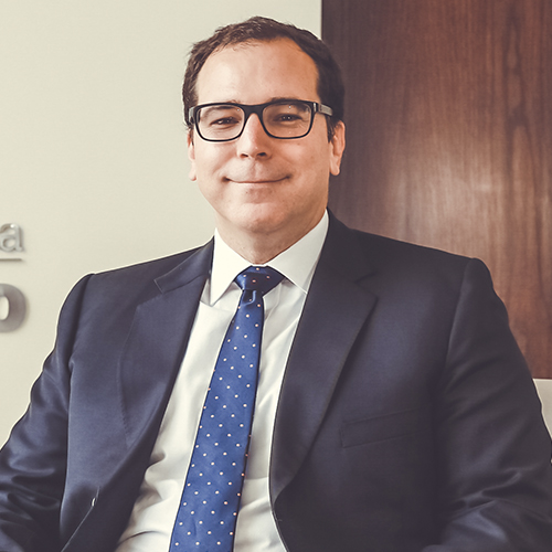 M.A.B. Gustavo Alarco Ferradas