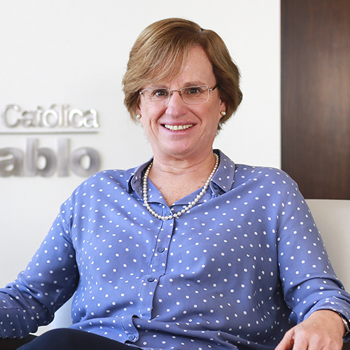 Lic. Gabriela Cabieses Colmenares