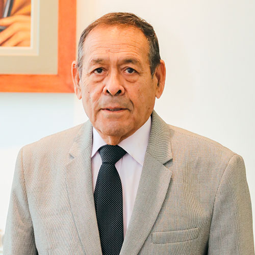 Dr. Pedro Emilio Alcázar Zuzunaga